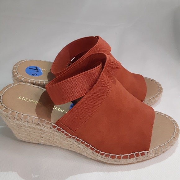 Adrianne vittadini - Picture 4 of 5